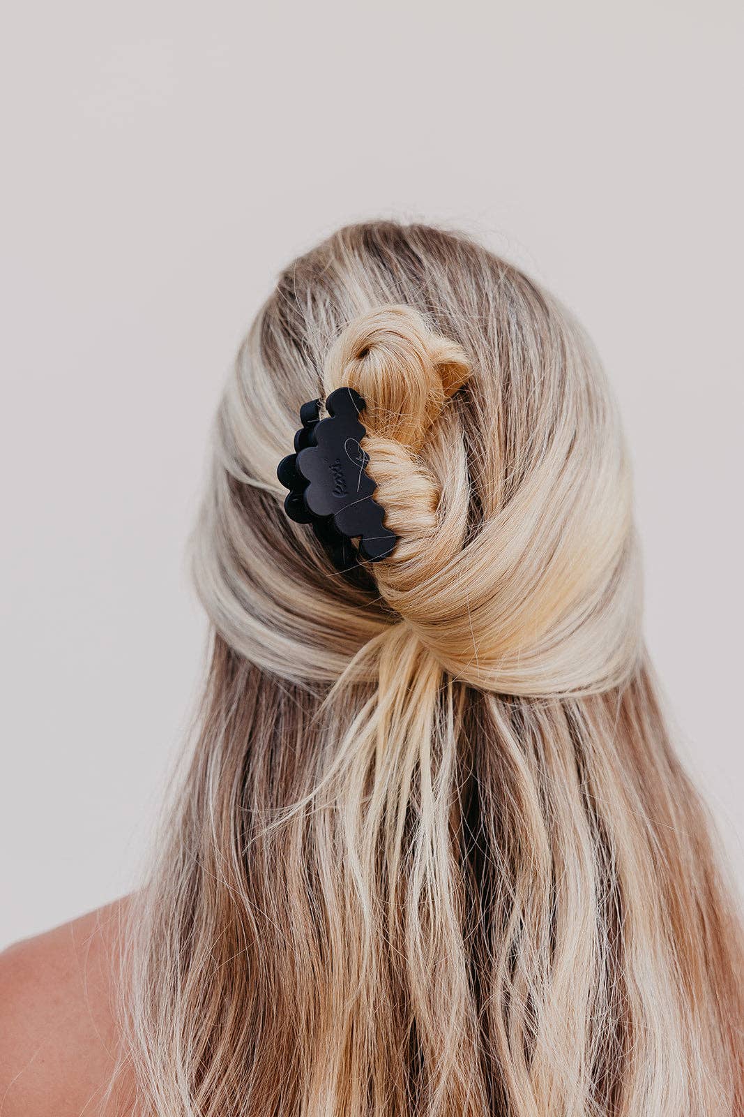 KAXI Scalloped Mini Hold Everything Claw Clip