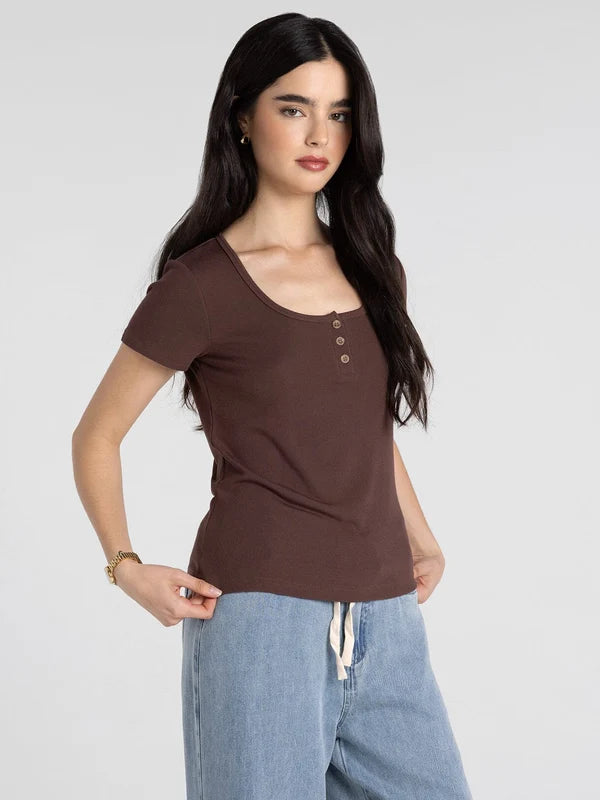  Evanore Top in deep mahogany — women's scoop neck short sleeve top, side view