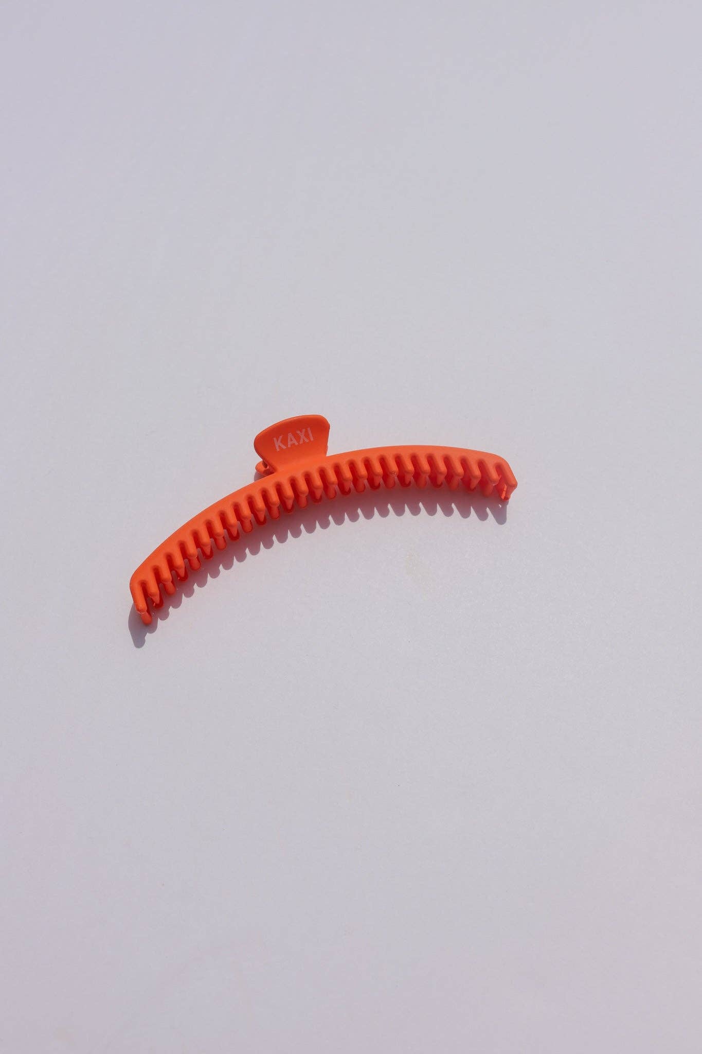 Matte Midi Hold Everything Claw Clip