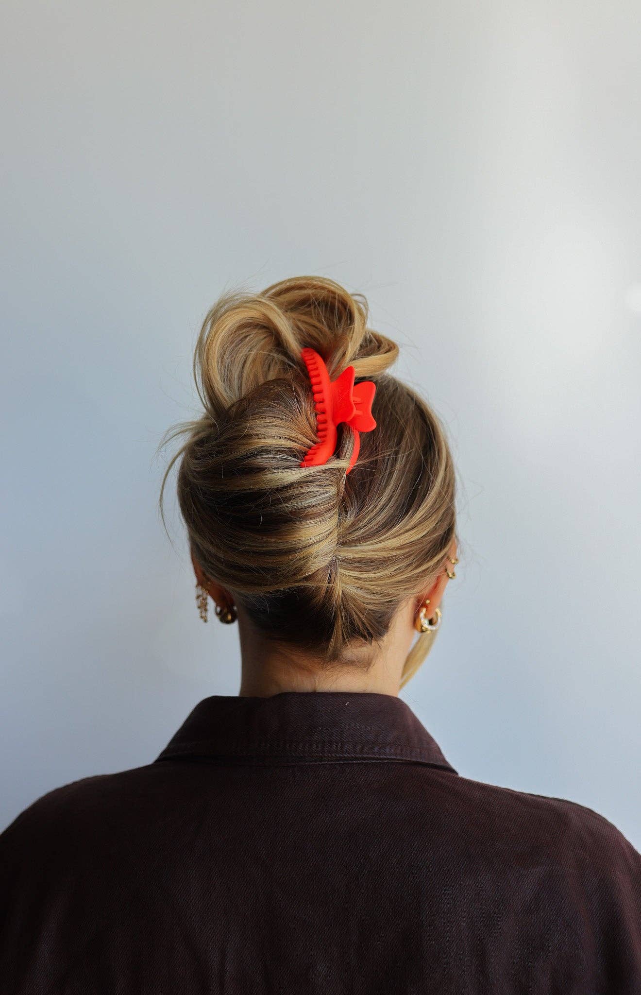 Kaxi Wavy Midi Hold Everything Claw