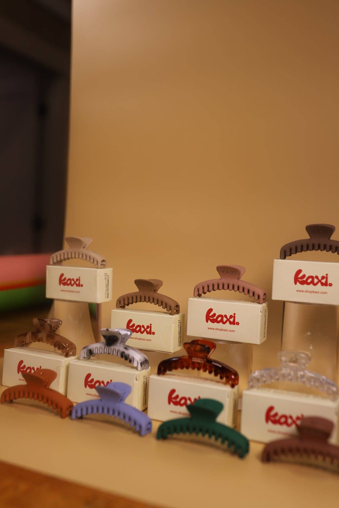 Matte Mini Hold Everything Claw Clip