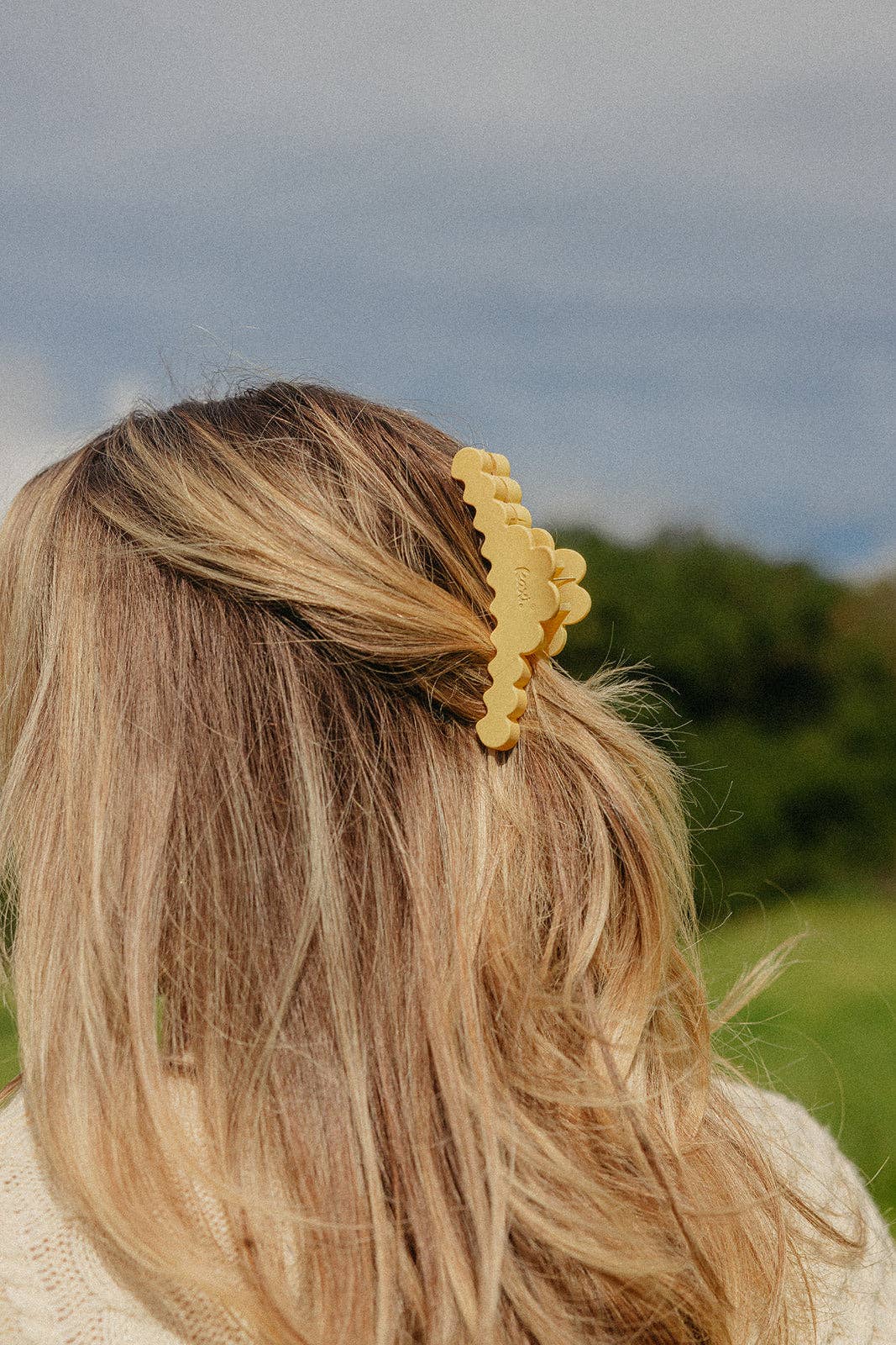KAXI Scalloped Midi Hold Everything Claw Clip