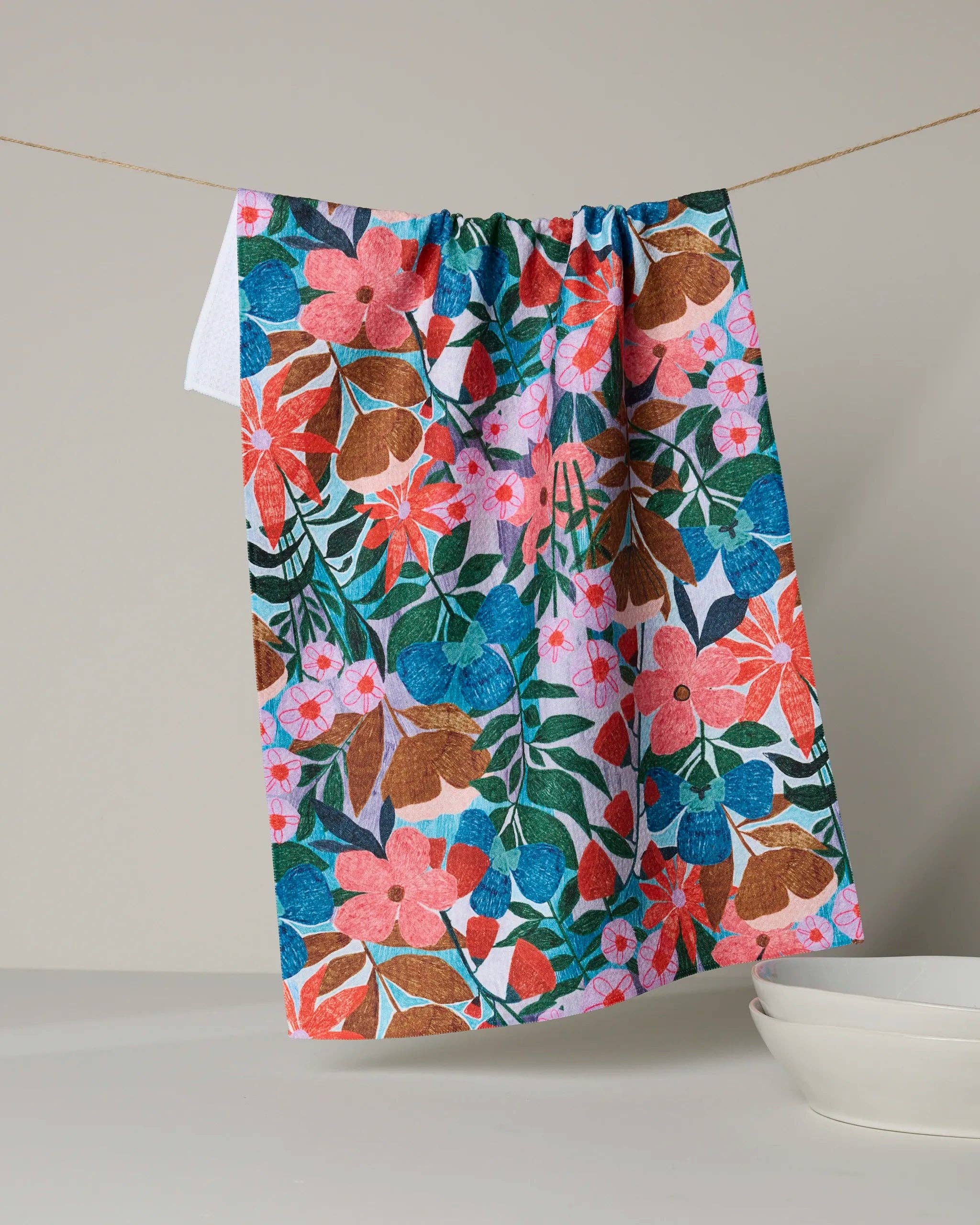 Geometry Bloom Entangled tea towel with floral design made from quick-drying Geoweave fabric