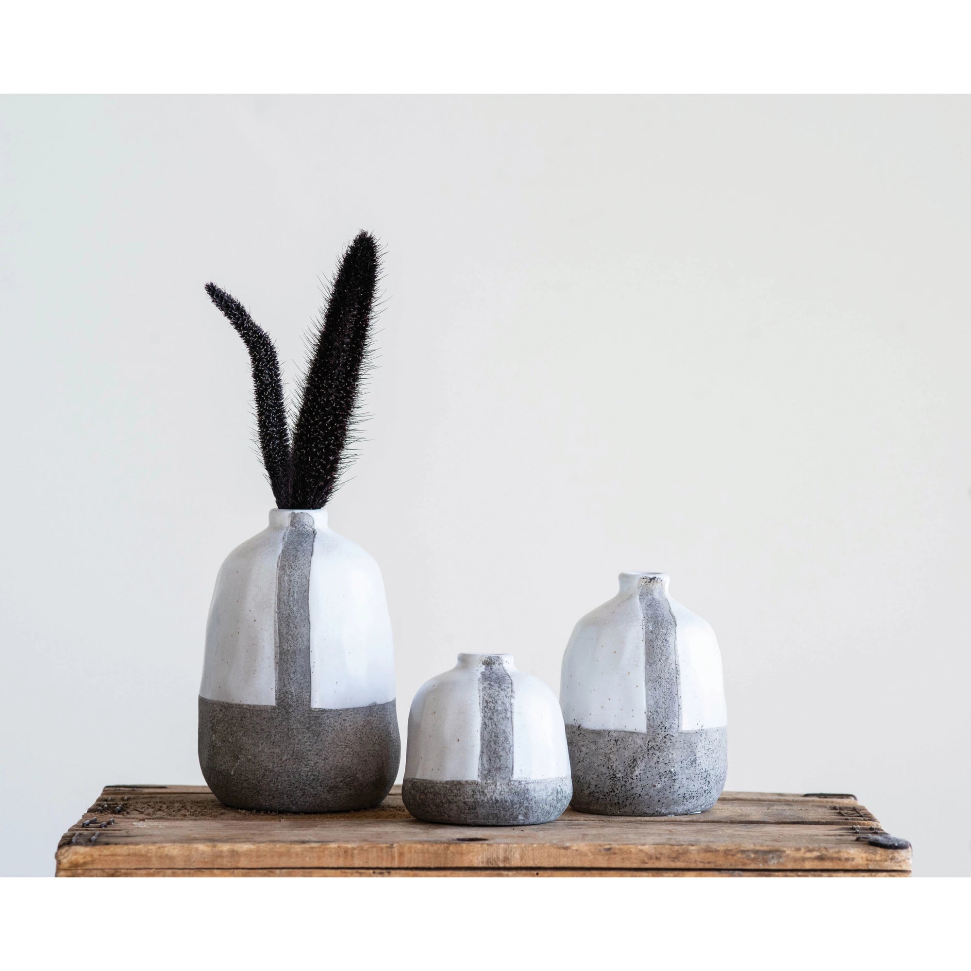 Terra-cotta Vase, Grey & White